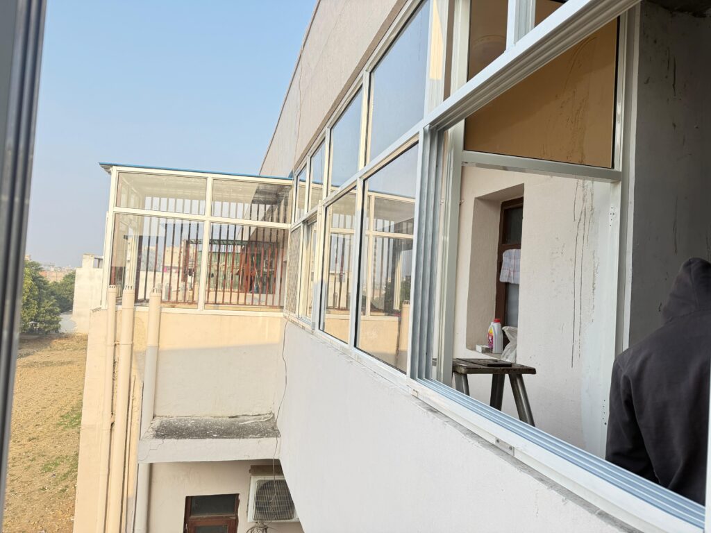 SS Fabrication, Aluminum and Glass Work in Noida